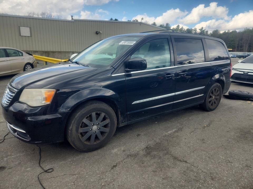 2013 CHRYSLER Town and Country