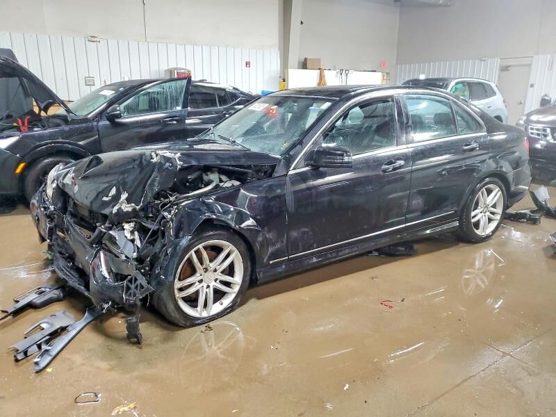 2012 MERCEDES-BENZ C-Class