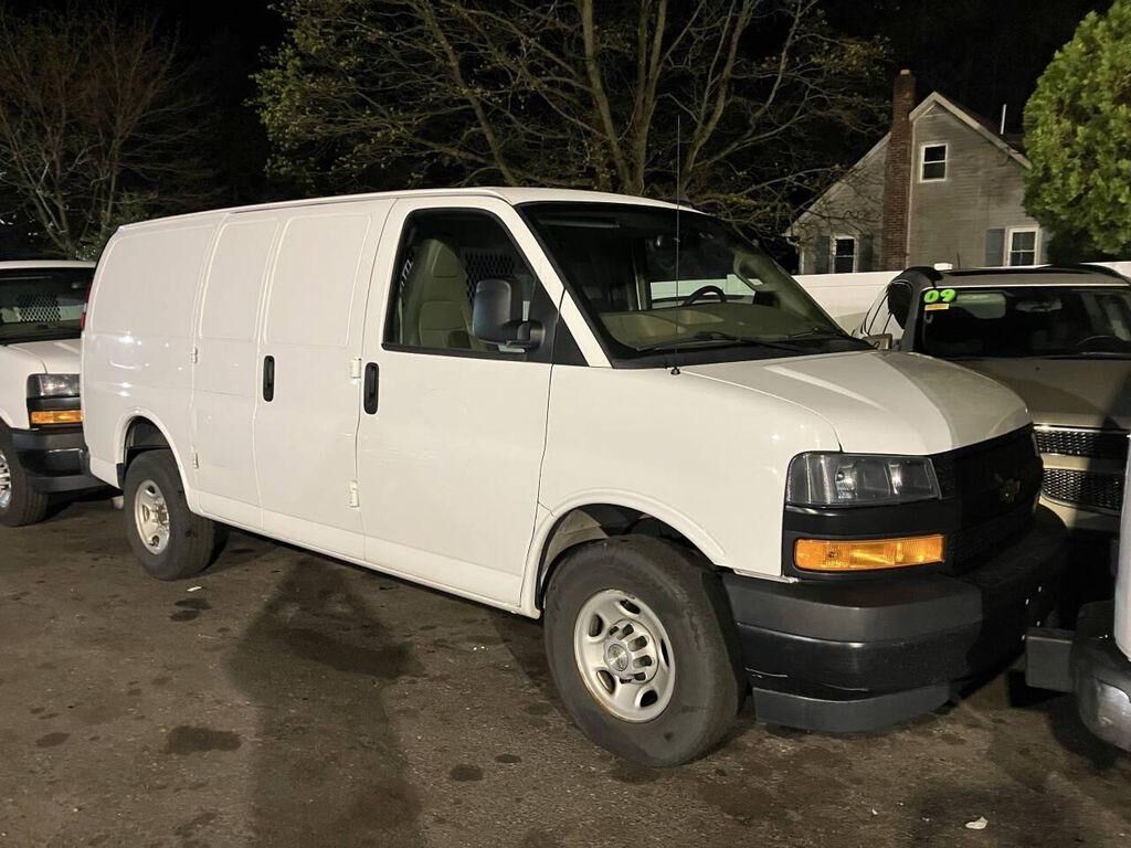 2020 CHEVROLET Express
