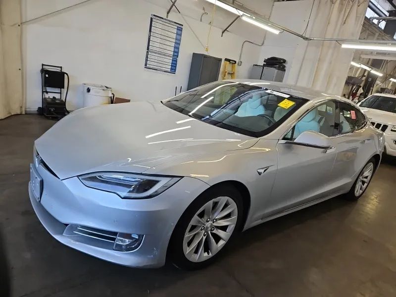 2017 TESLA Model S