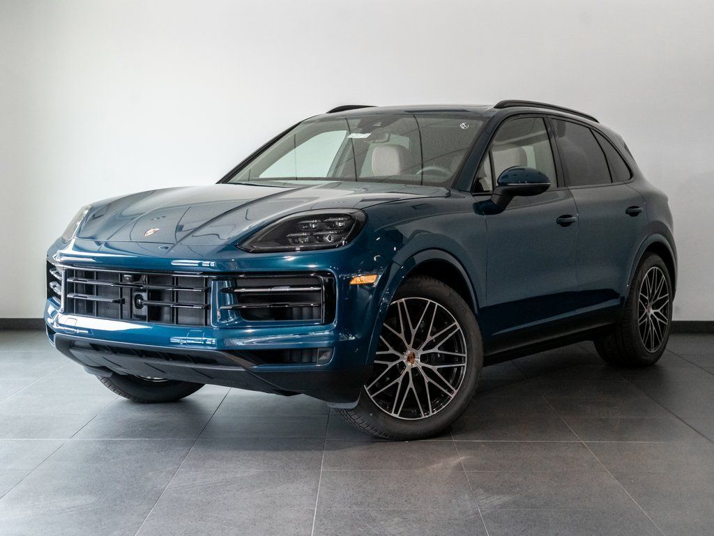 2025 PORSCHE Cayenne