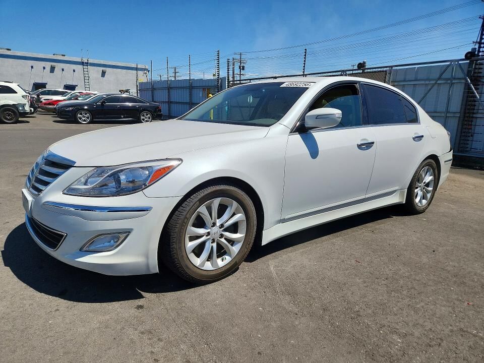 2013 HYUNDAI Genesis