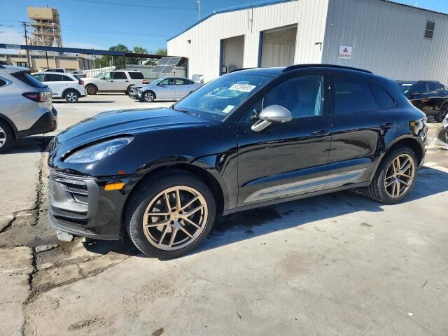 2024 PORSCHE Macan