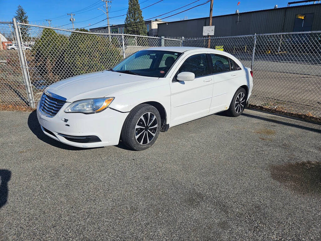 2012 CHRYSLER 200