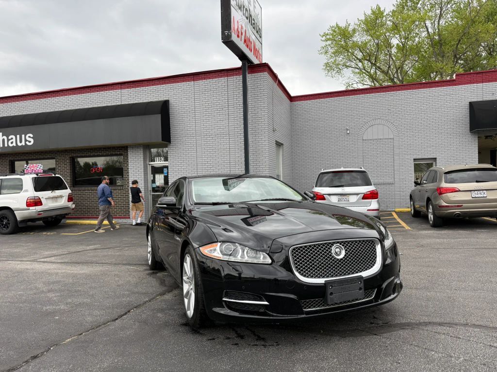 2013 JAGUAR XJ