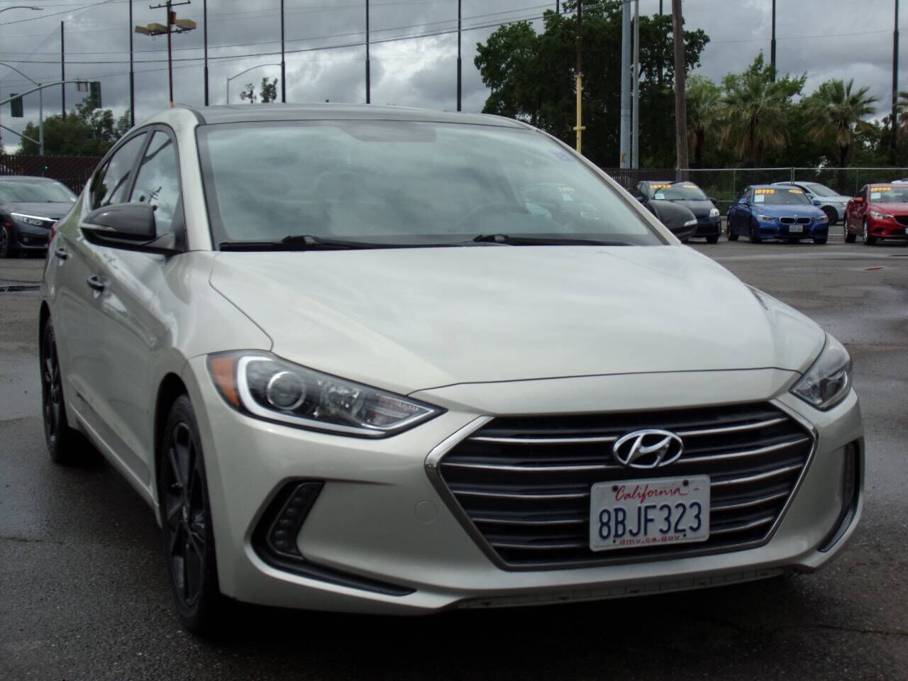 2017 HYUNDAI Elantra