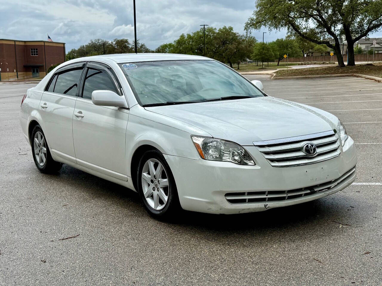 2005 TOYOTA Avalon