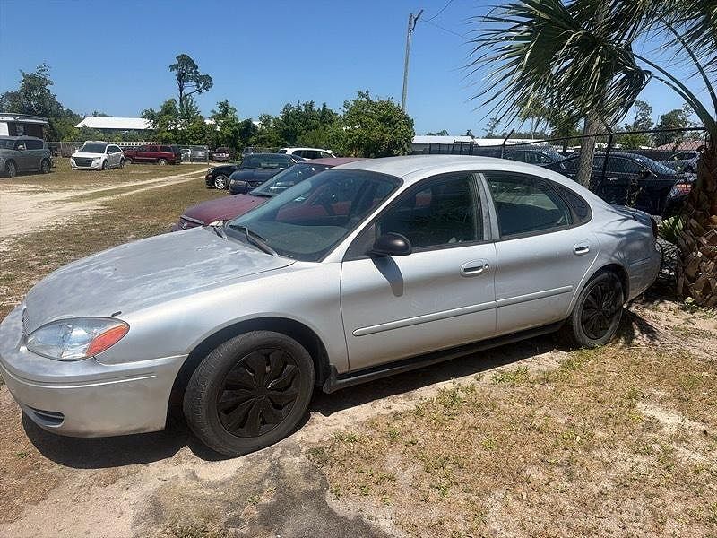 2006 FORD Taurus