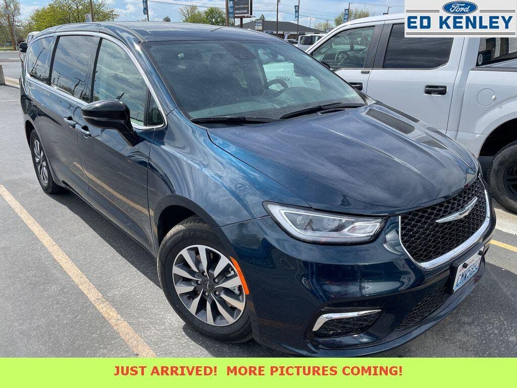 2024 CHRYSLER Pacifica