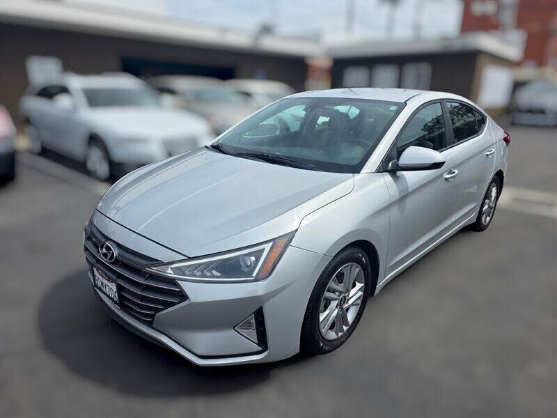 2019 HYUNDAI Elantra