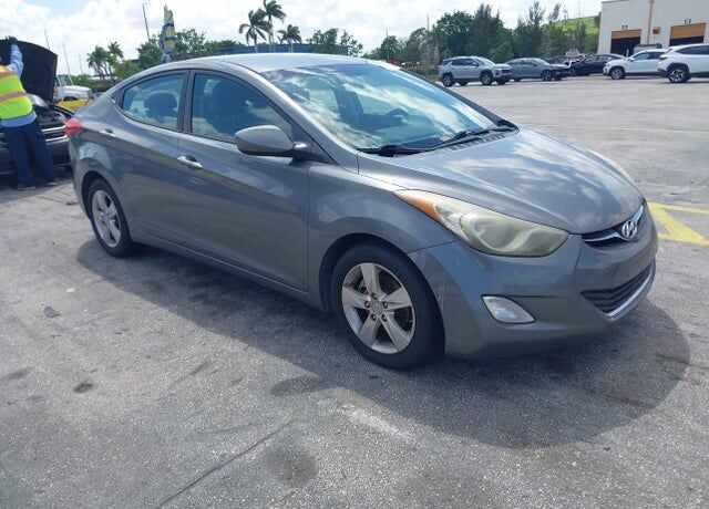 2012 HYUNDAI Elantra