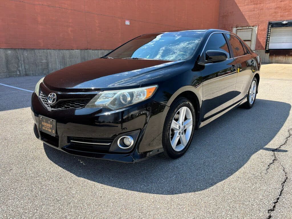 2013 TOYOTA Camry