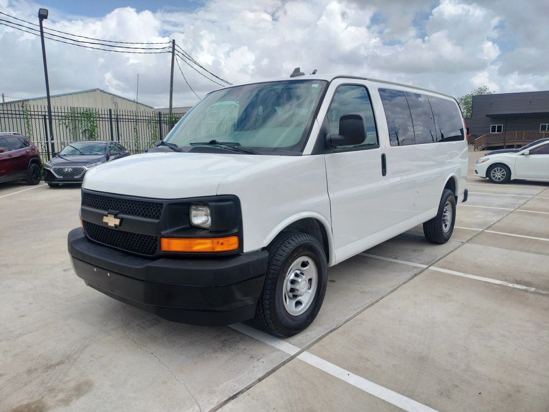 2017 CHEVROLET Express
