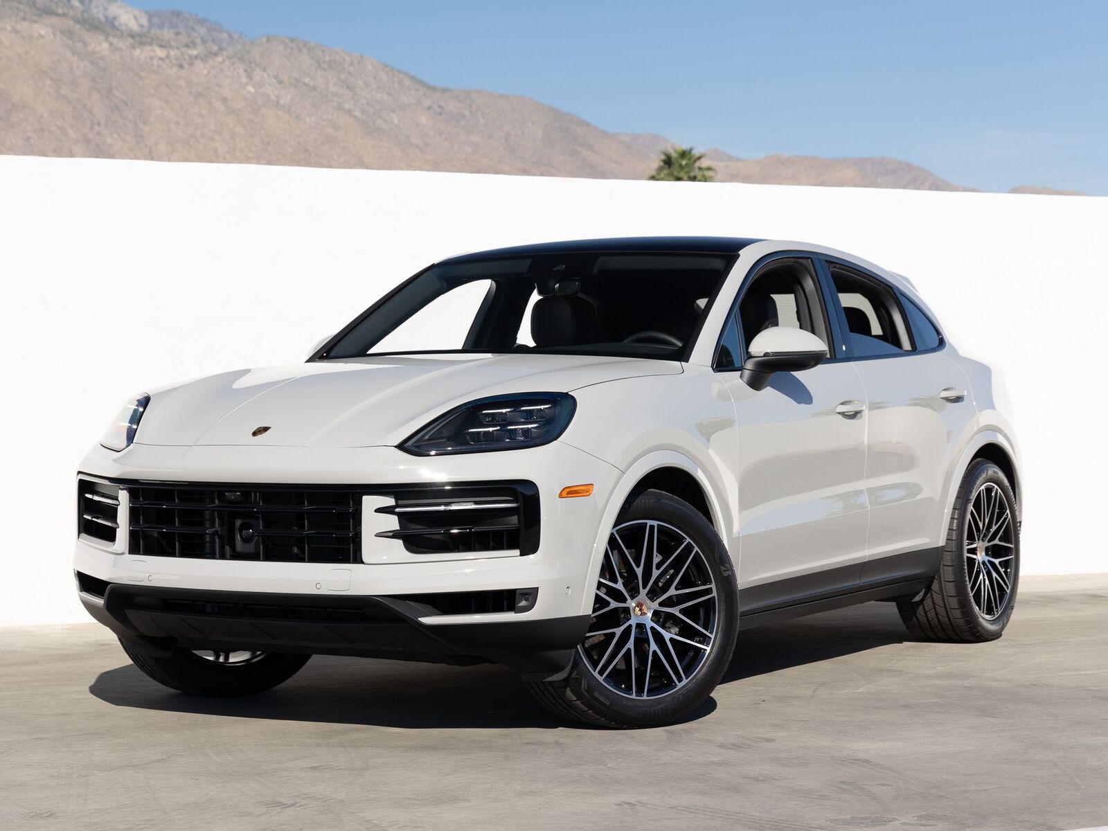 2025 PORSCHE Cayenne