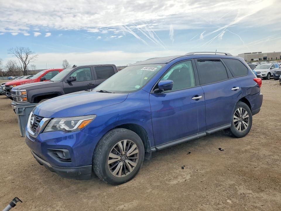 2017 NISSAN Pathfinder