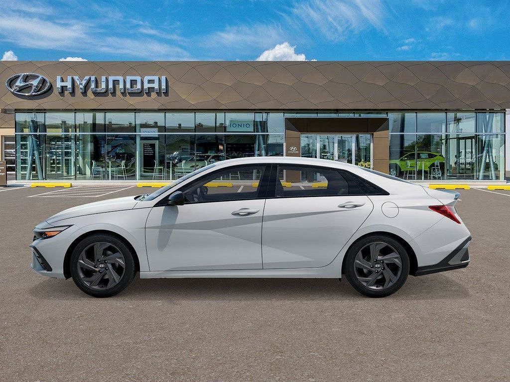 2026 HYUNDAI Elantra
