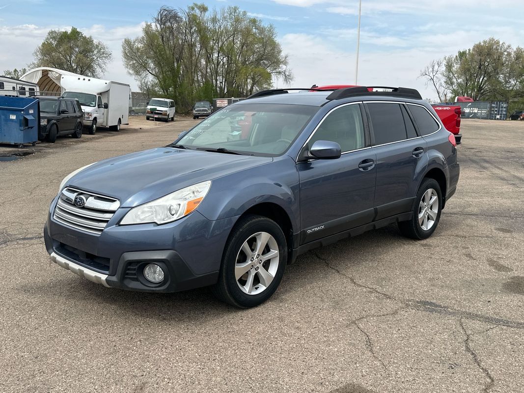 2014 SUBARU Outback