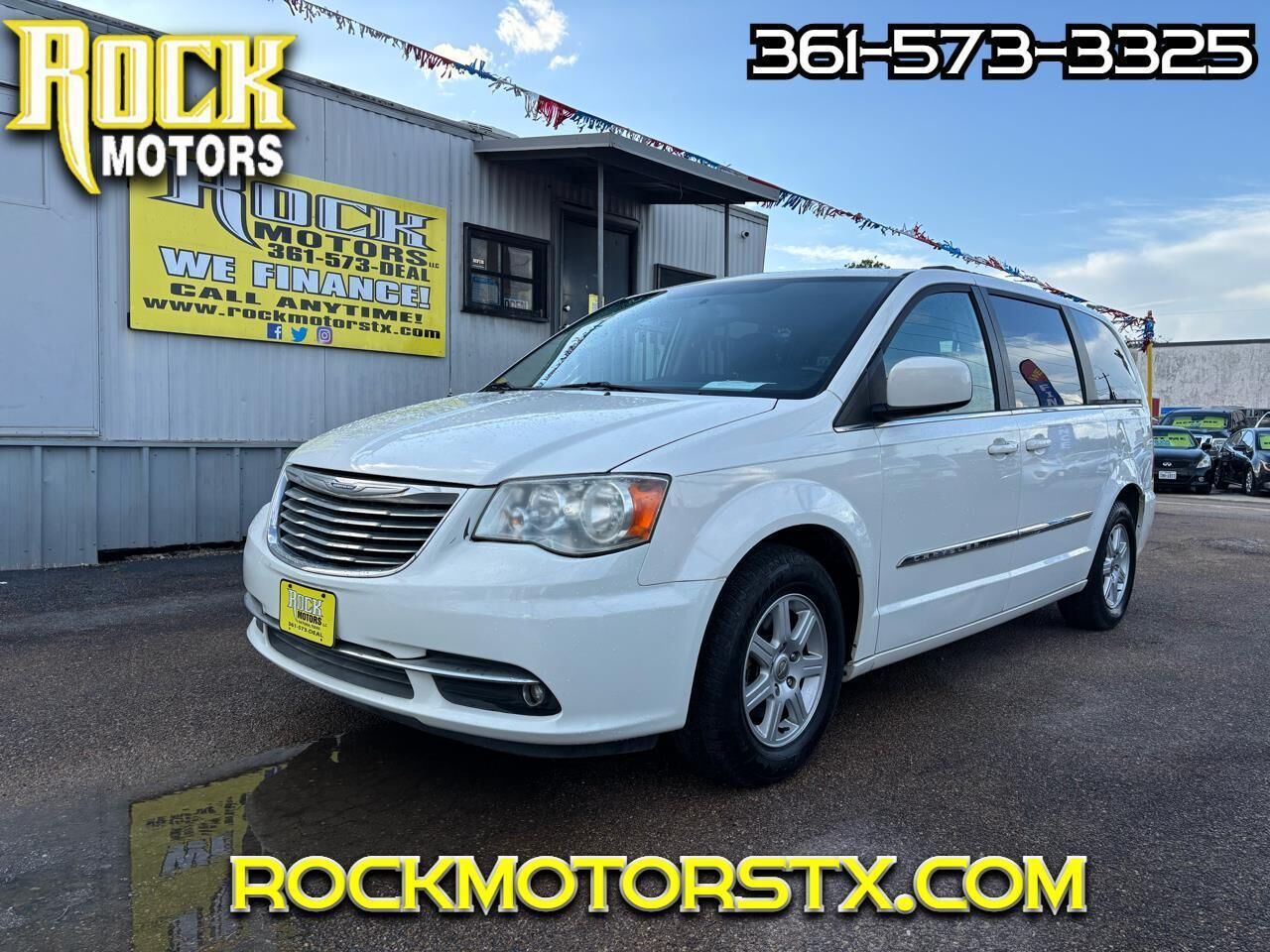 2014 CHRYSLER Town and Country