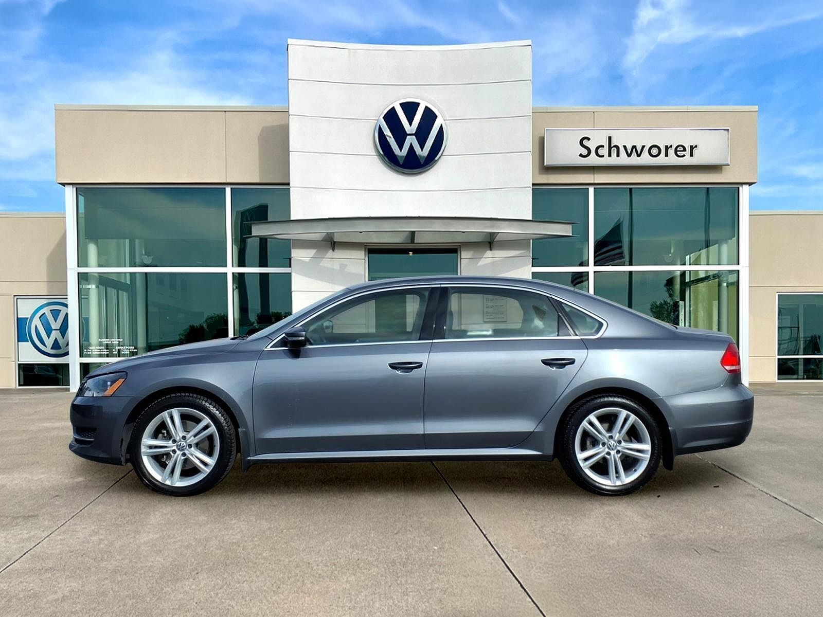 2014 VOLKSWAGEN Passat
