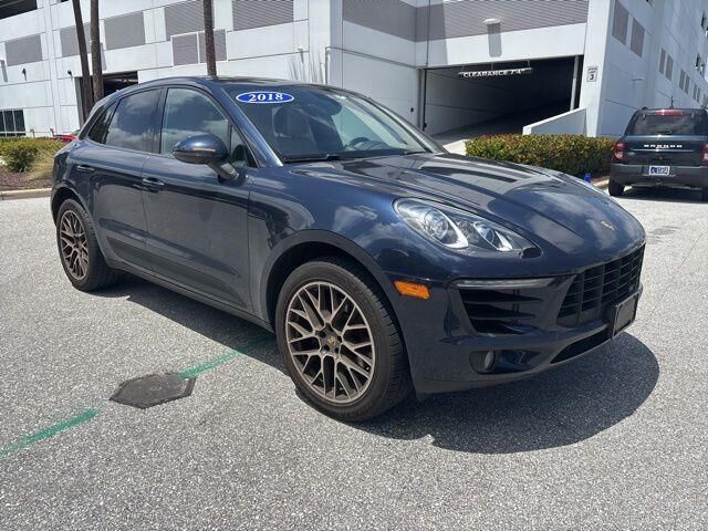 2018 PORSCHE Macan