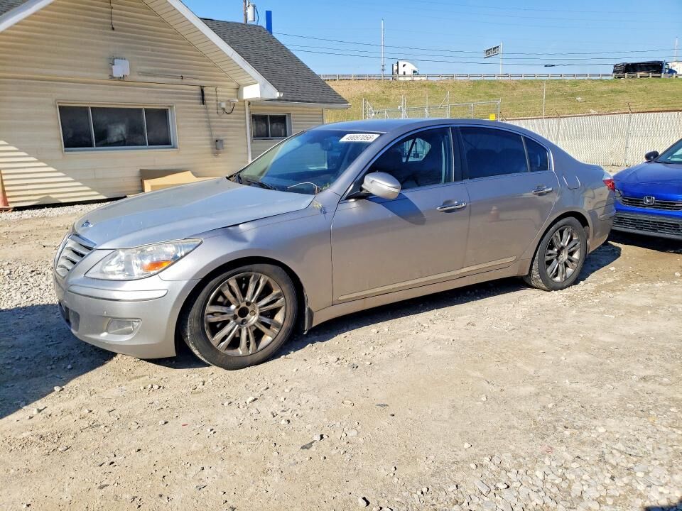 2011 HYUNDAI Genesis