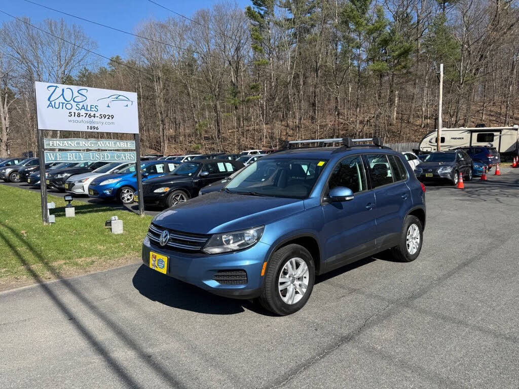 2017 VOLKSWAGEN Tiguan