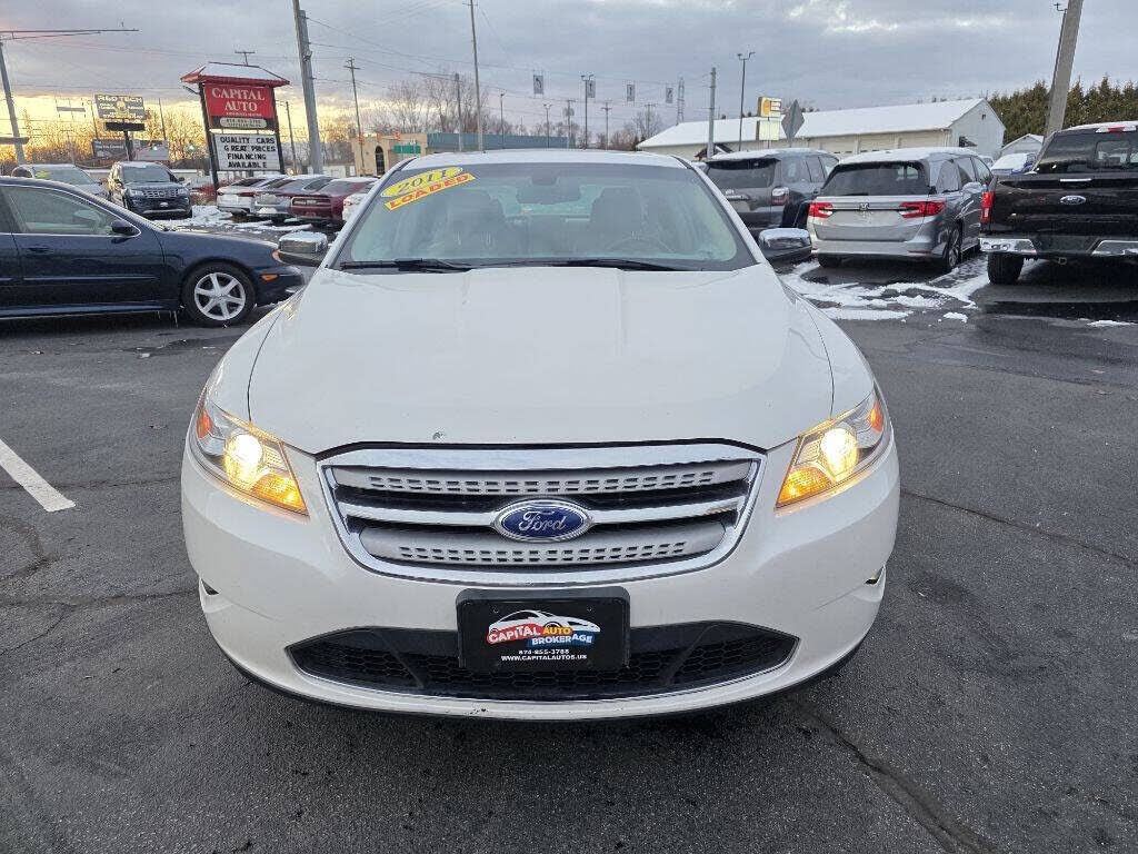 2011 FORD Taurus
