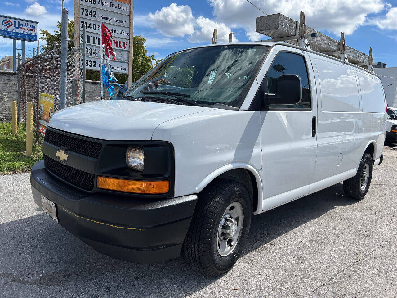 2017 CHEVROLET Express