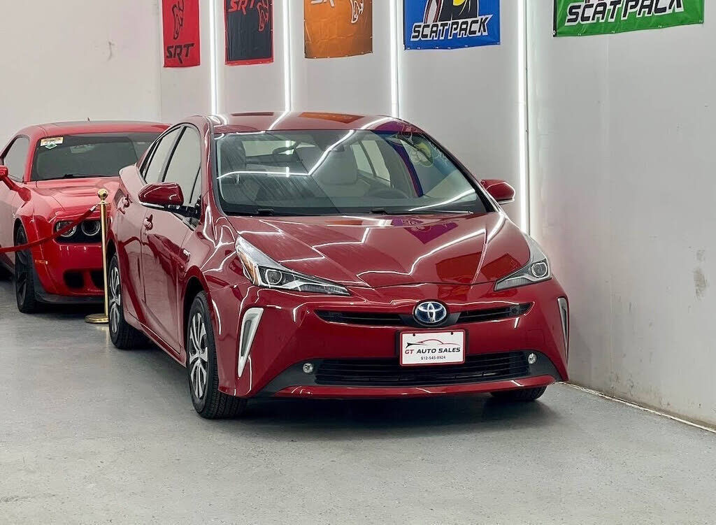 2019 TOYOTA PRIUS
