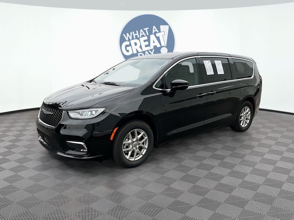 2025 CHRYSLER Pacifica
