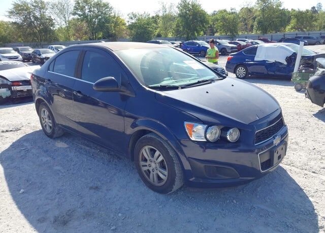 2016 CHEVROLET Sonic