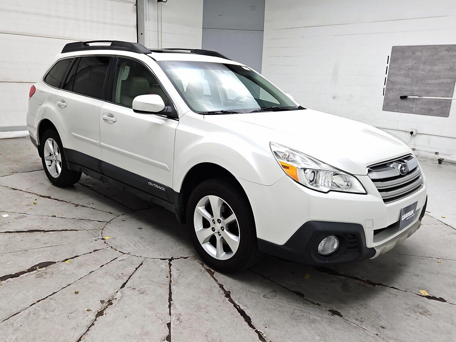2014 SUBARU Outback