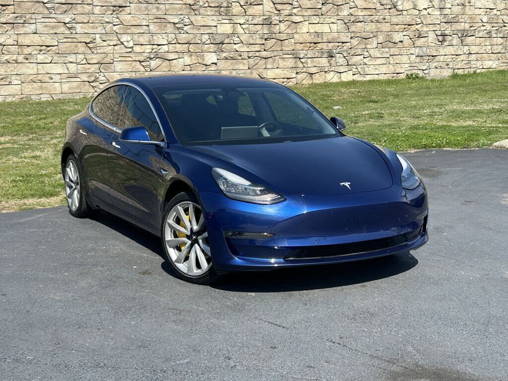 2018 TESLA Model 3