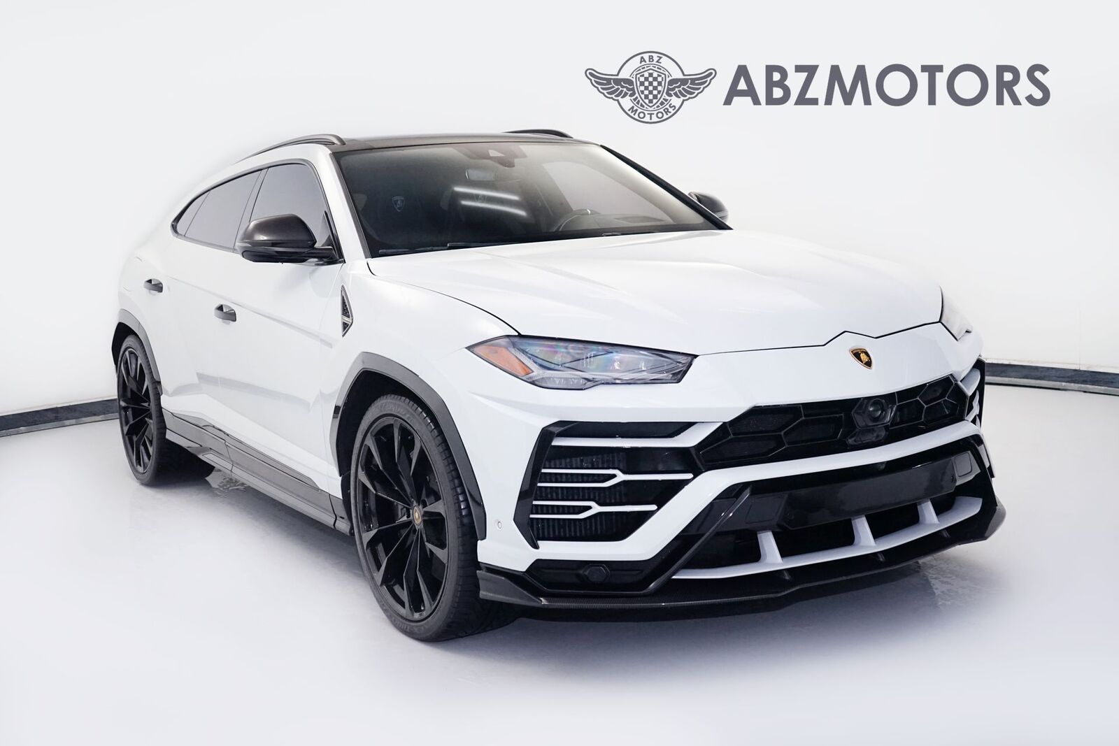 2020 LAMBORGHINI URUS