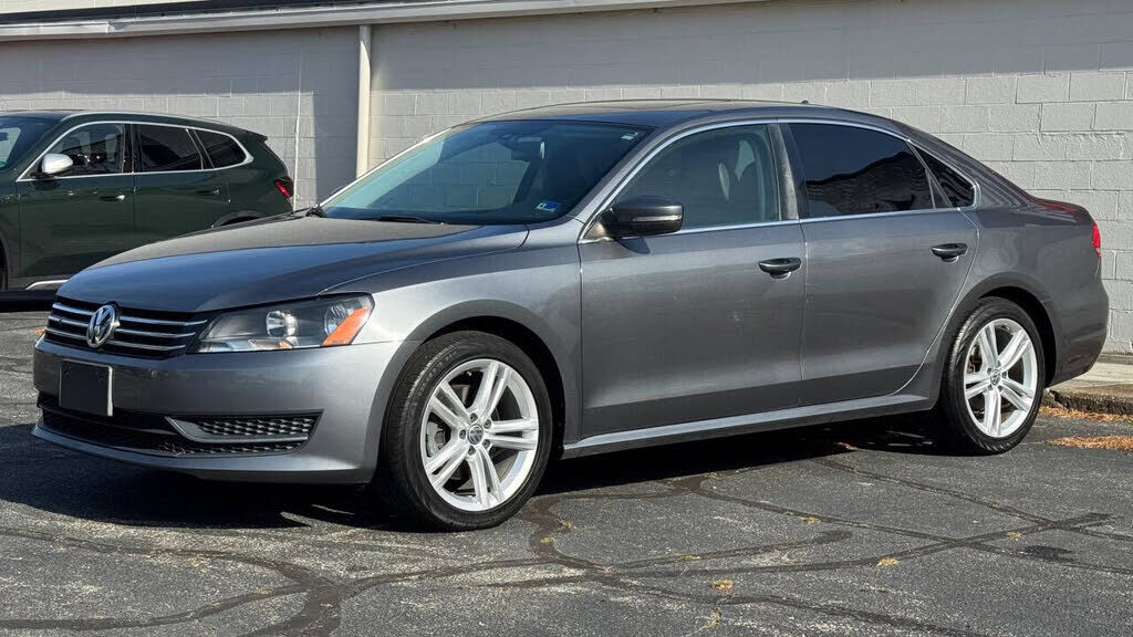 2014 VOLKSWAGEN Passat
