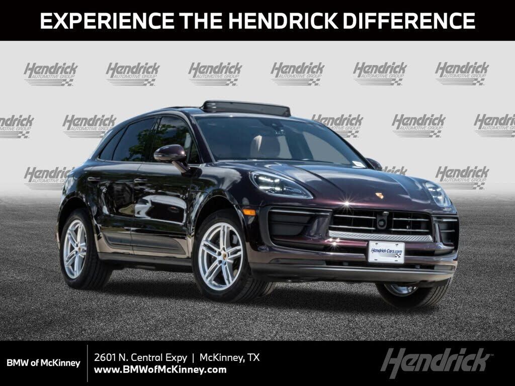 2024 PORSCHE Macan