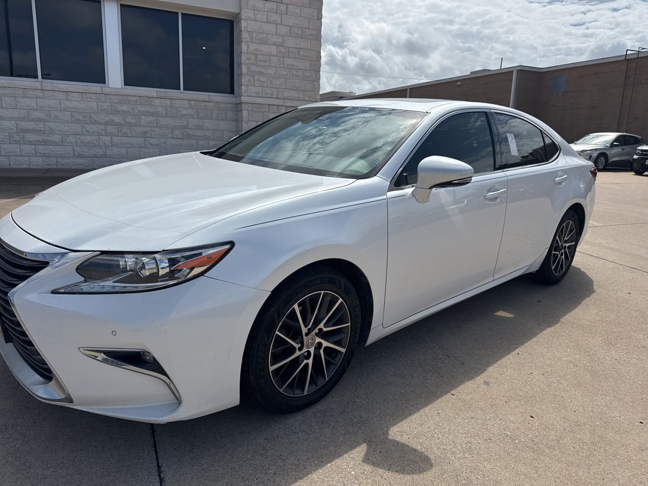 2016 LEXUS ES