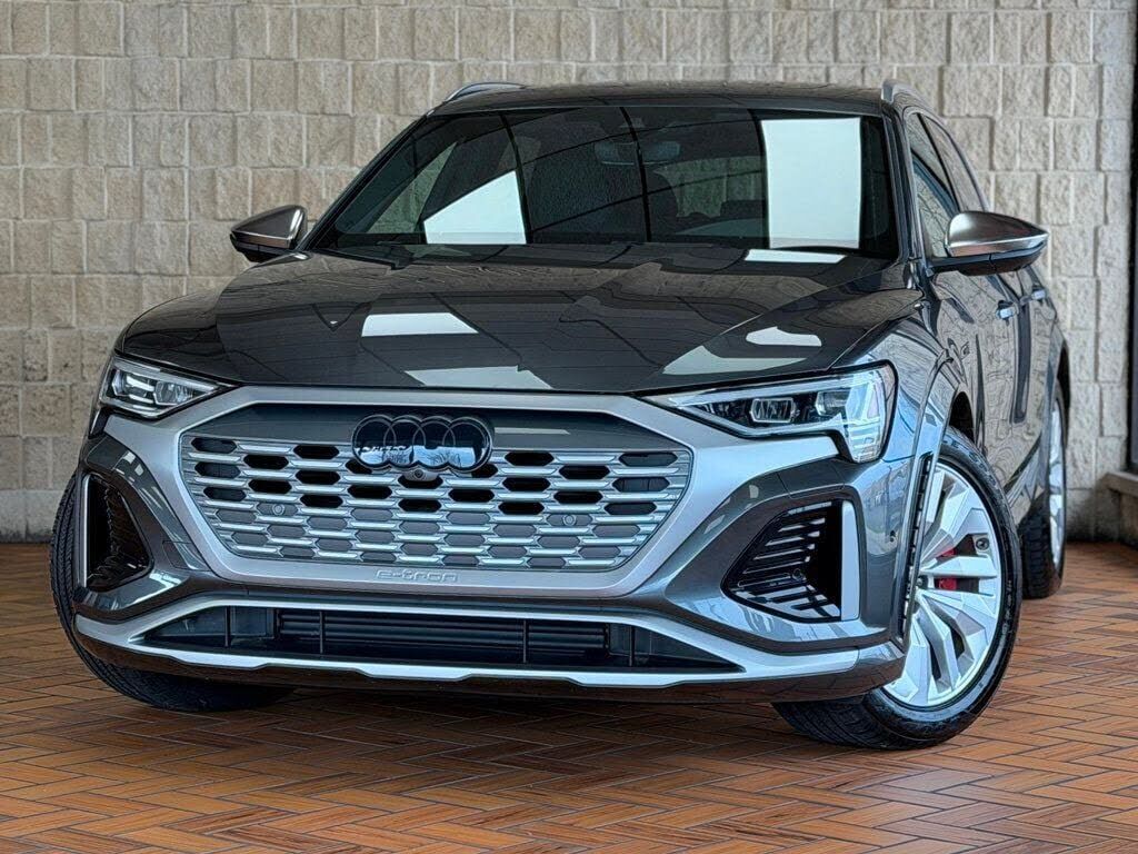 2024 Audi SQ8