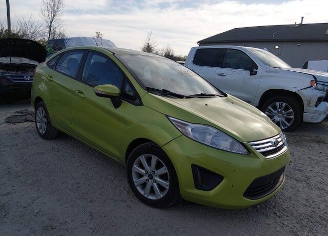 2013 FORD Fiesta