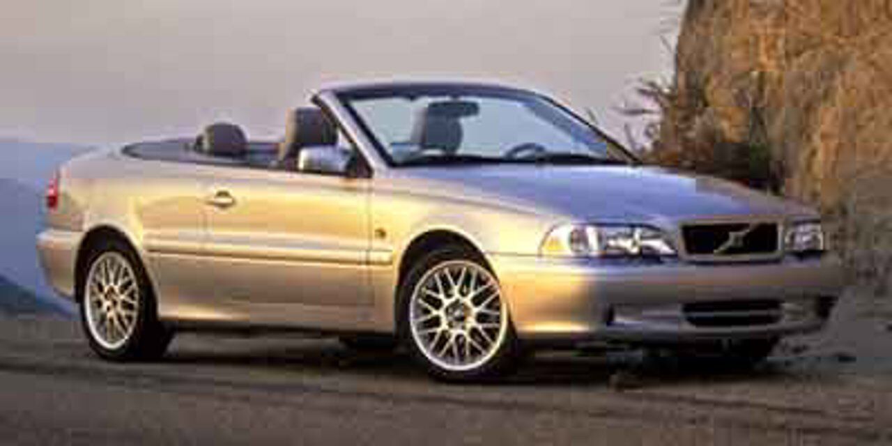 2004 VOLVO C70