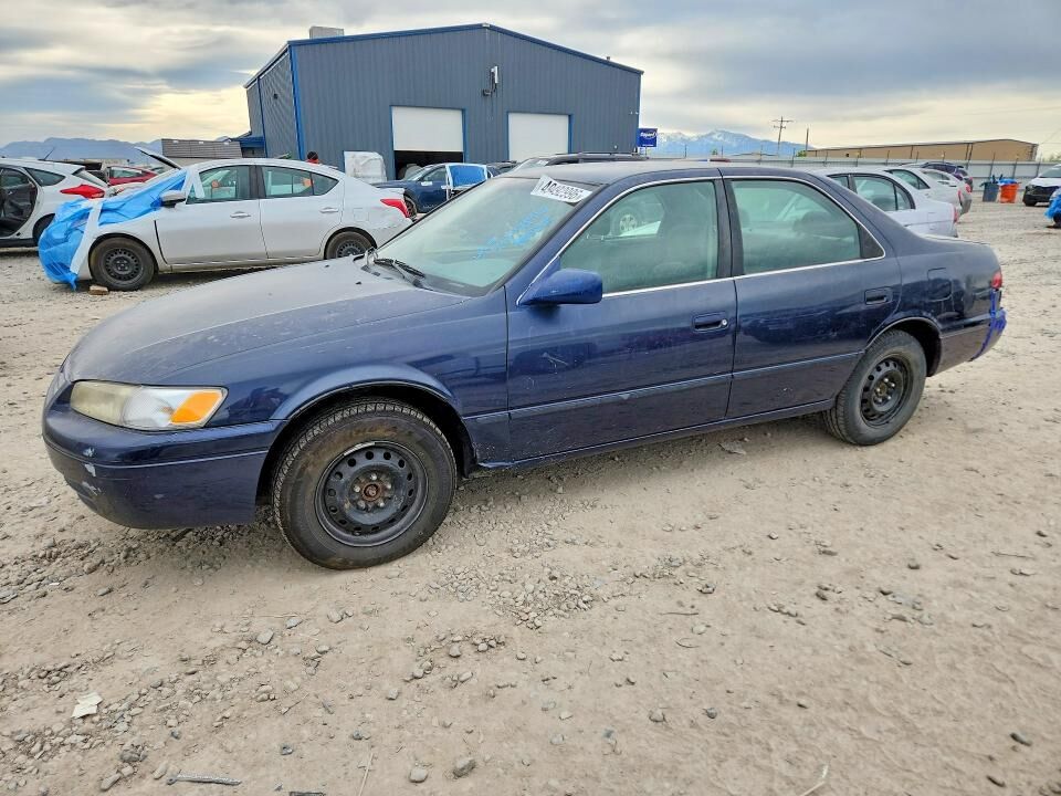 1999 TOYOTA Camry