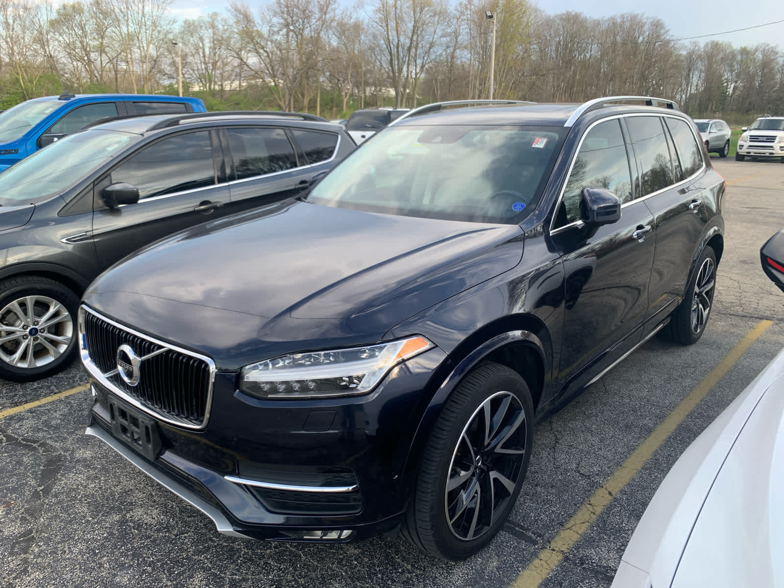 2019 VOLVO XC90