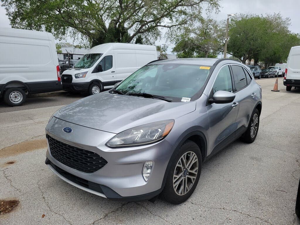 2021 FORD Escape