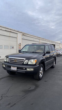 2004 LEXUS LX