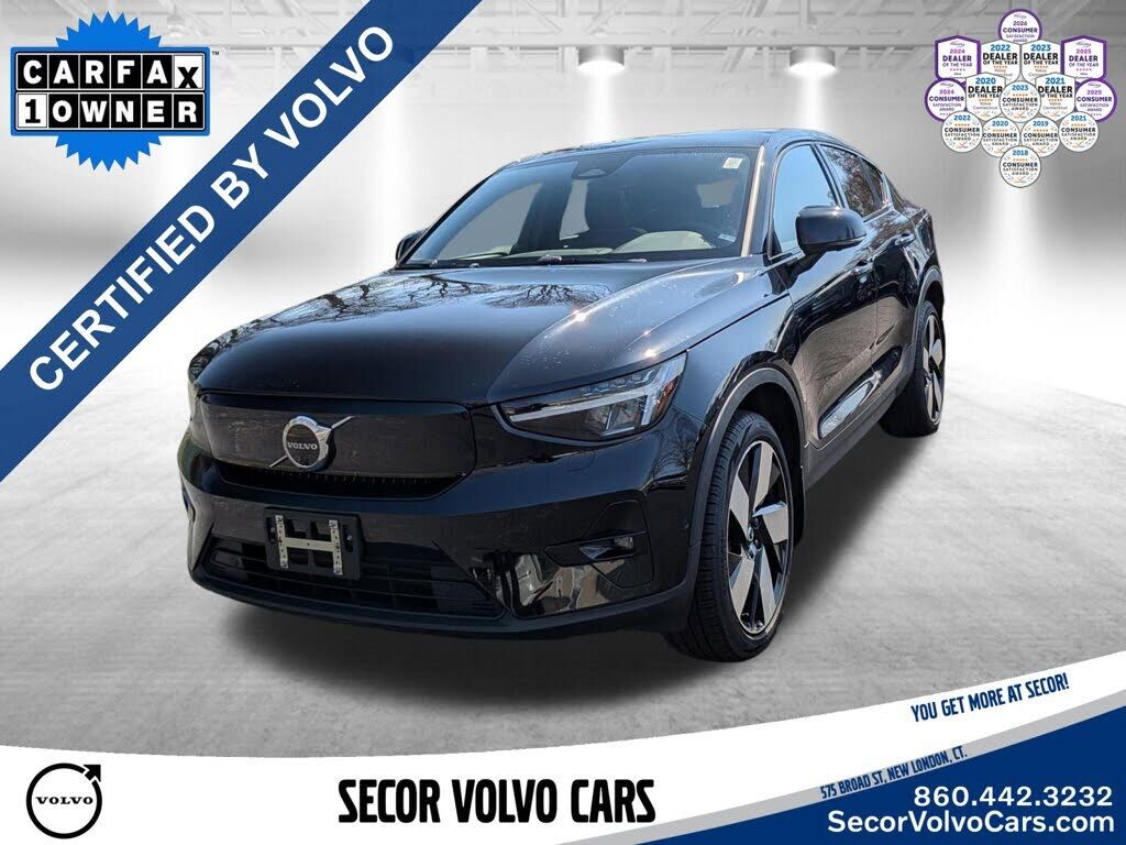 2023 VOLVO C40