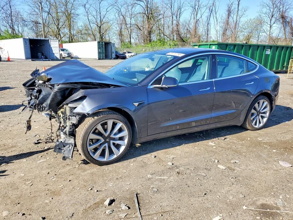 2018 TESLA Model 3
