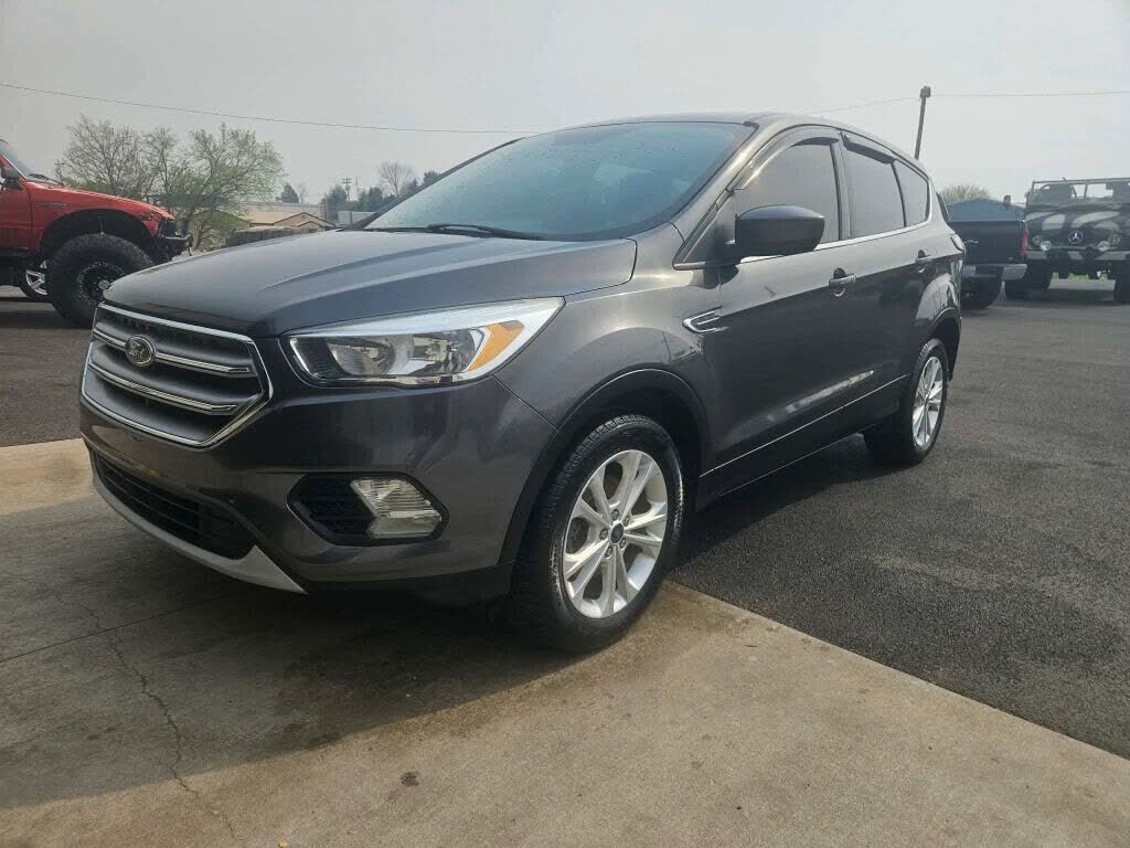 2017 FORD Escape