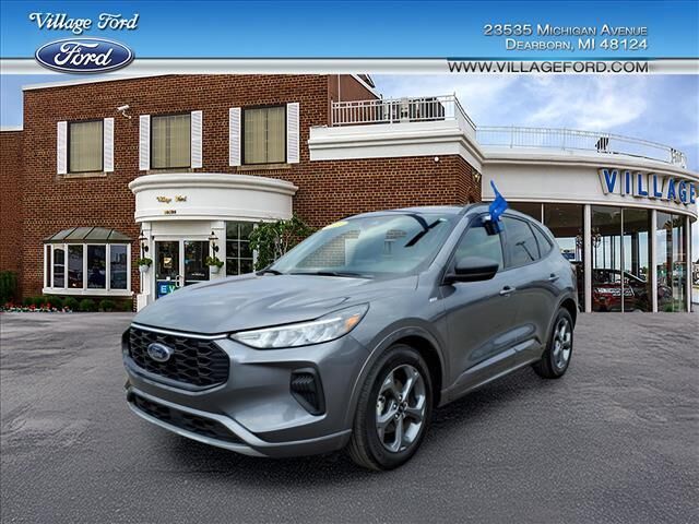 2024 FORD Escape