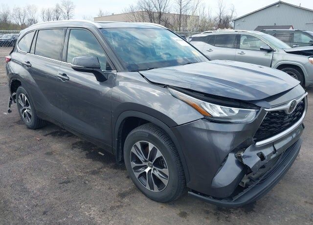 2020 TOYOTA Highlander