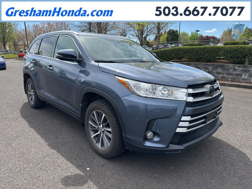 2019 TOYOTA Highlander